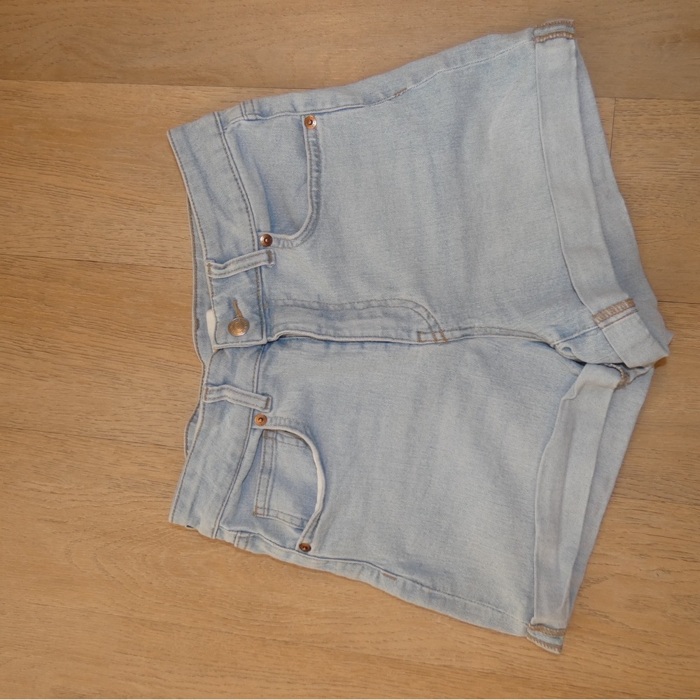 H&M Light Blue Women's Jean Shorts